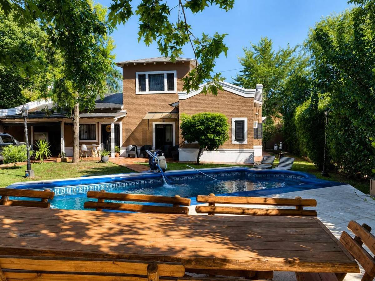 Venta Casa Quinta en Monte Grande/Pileta climatizada — foto 1