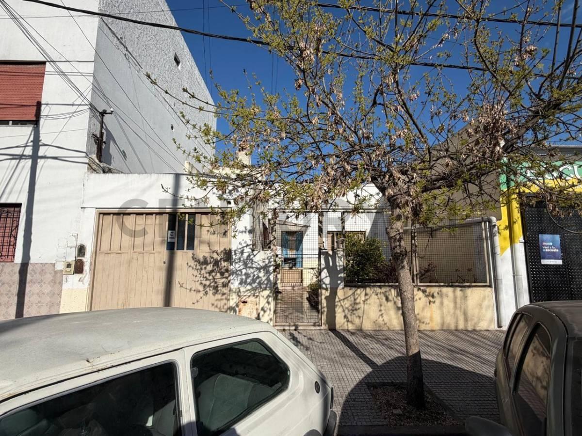 Oportunidad en Valentín Alsina – 3 ambientes con terraza y cochera — foto 1