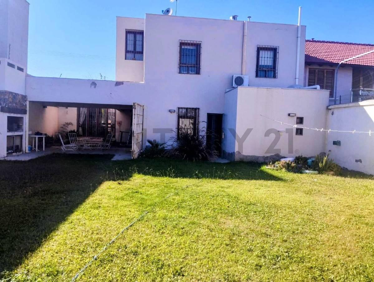 Se vende casa. Luján — foto 1
