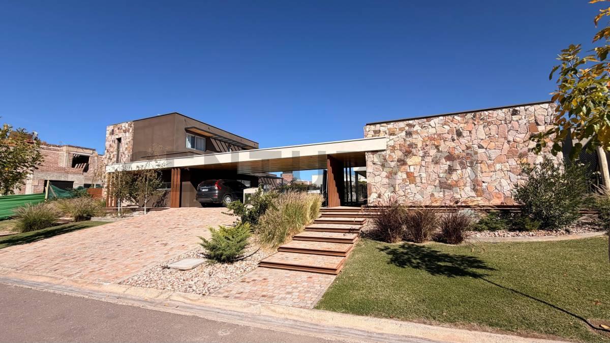 CASA EN VENTA - BARRIO GRAN BOEDO — foto 1
