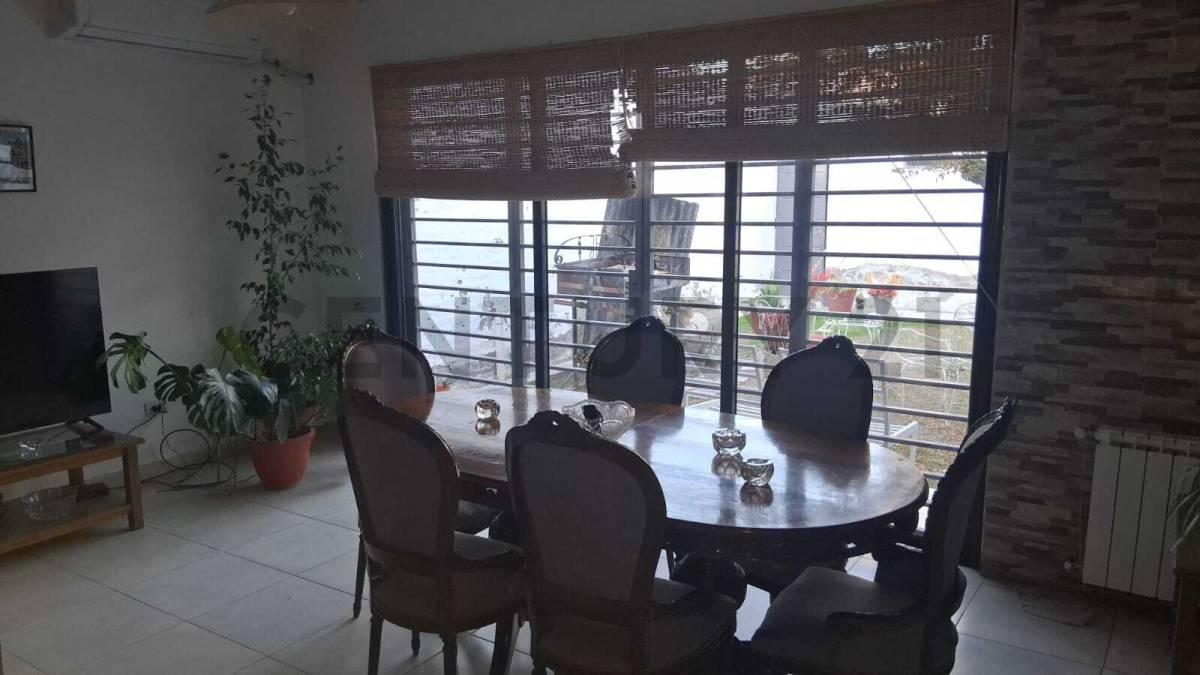 Venta una vivienda con consultorios u oficinas en calle Mitre de Ciudad de Mendoza. SE ACEPTA FINANC — foto 1