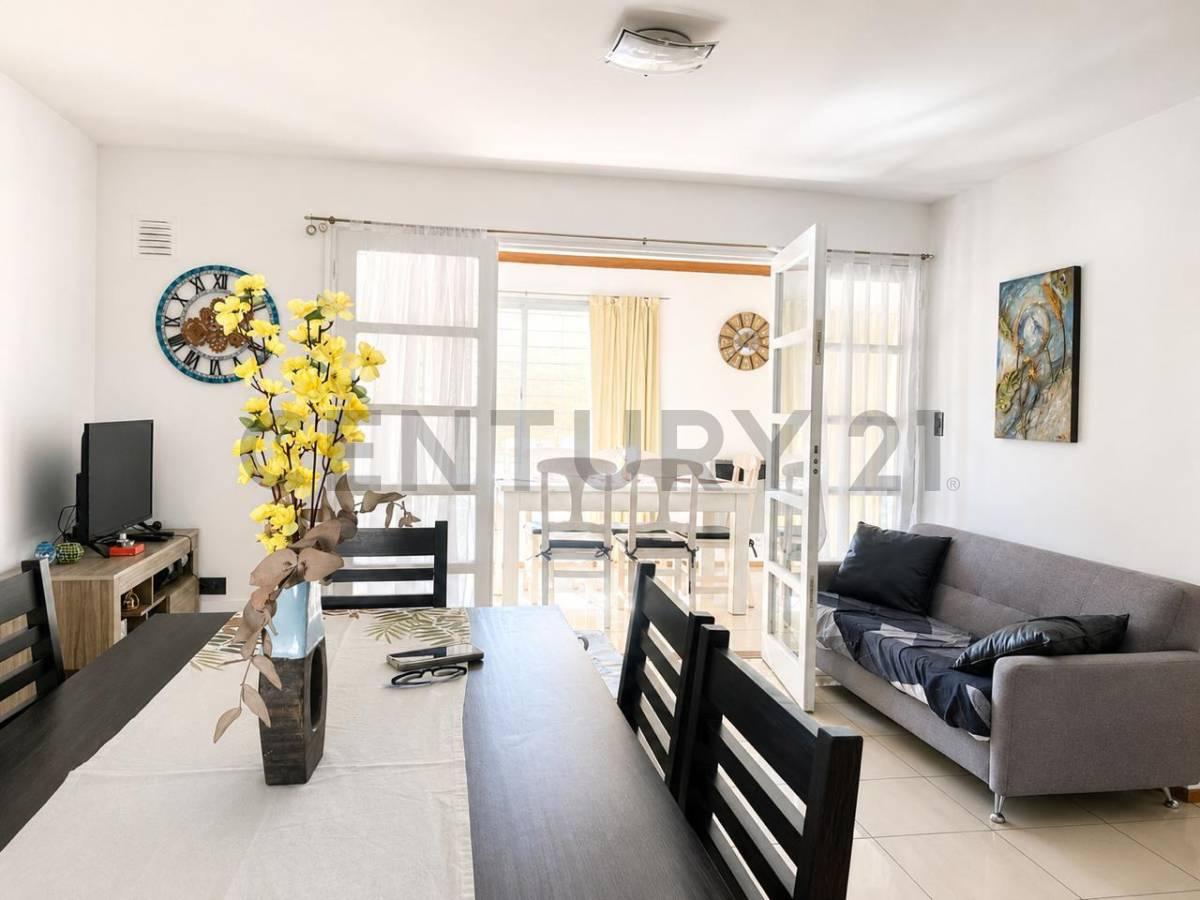 Casa 3 Dormitorios en Complejo Cerrado - Villa Nueva — foto 1