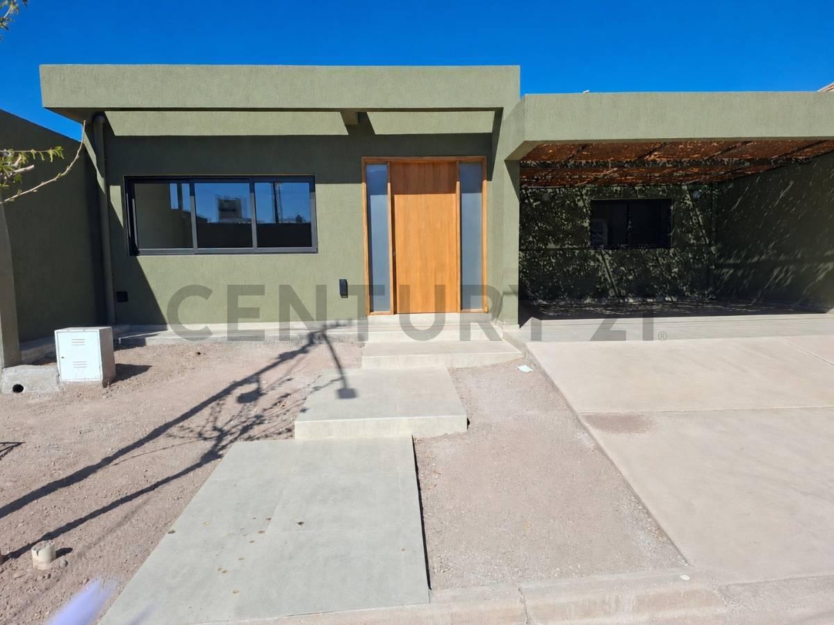 Venta de casa en barrio privado Villa Michelo — foto 1