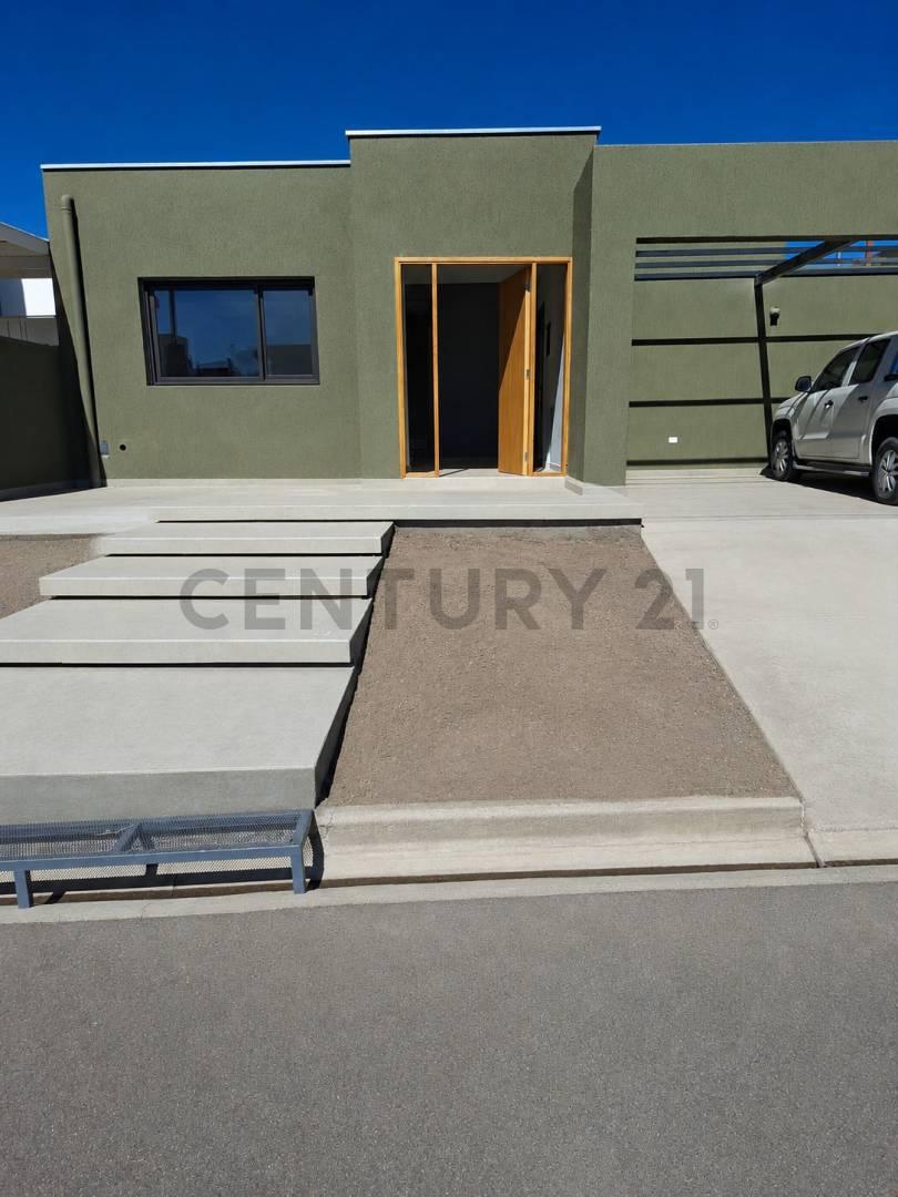 Century21 López vende casa en Villa Michelo — foto 1