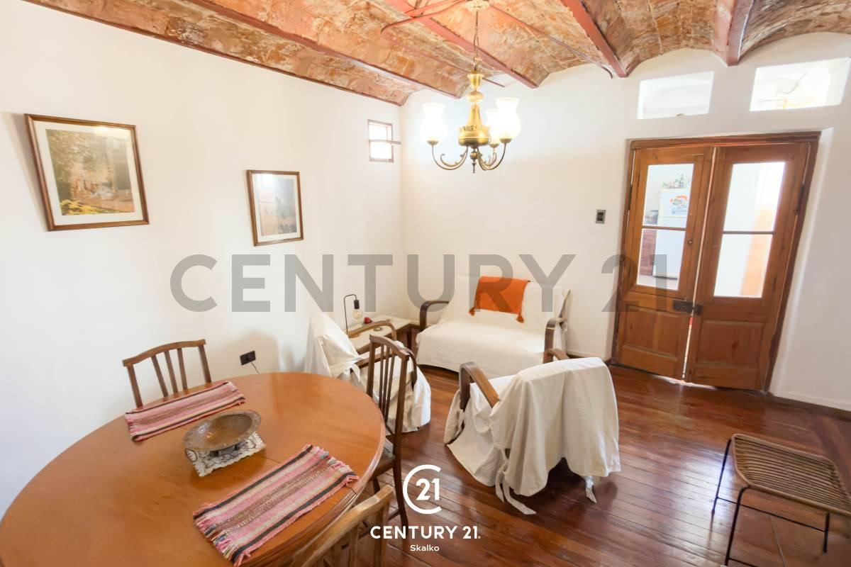 Venta Departamento de pasillo en PH de dos dormitorios en zona río Rosario — foto 1