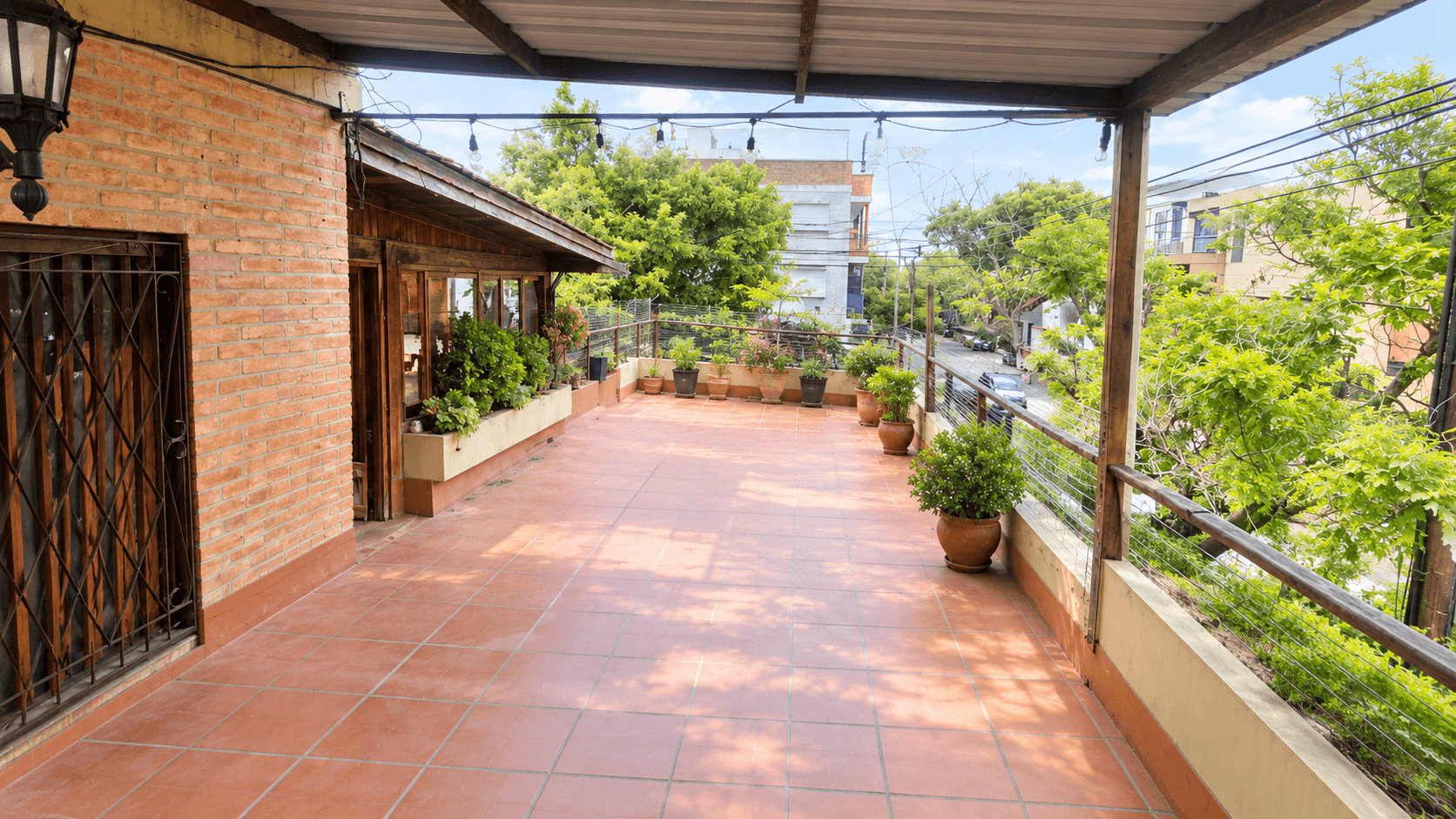 CASA LOTE PROPIO,CON TERRAZA, QUINCHO Y COCHERA 145m² — foto 1