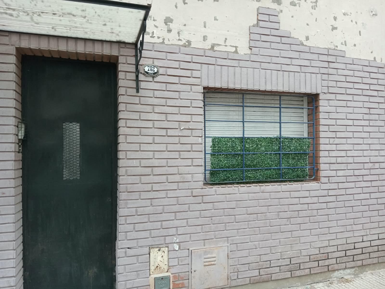 PH 2 AMBIENTES CON PATIO A RECICLAR – EXCELENTE POTENCIAL – CHACARITA — foto 1