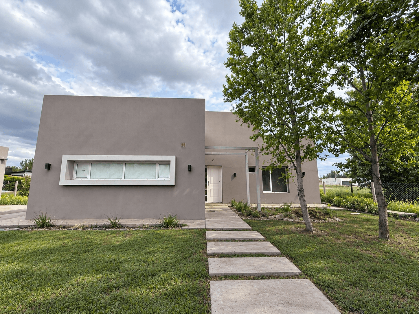 Casa en venta en Don Emilio — foto 1