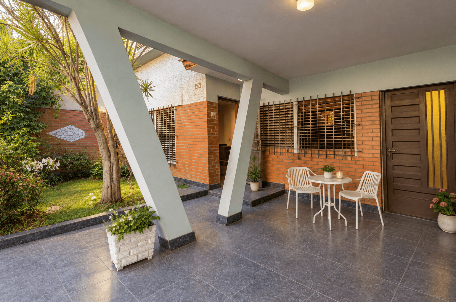 Venta casa 3 ambientes con cochera y patio - a reciclar — foto 1