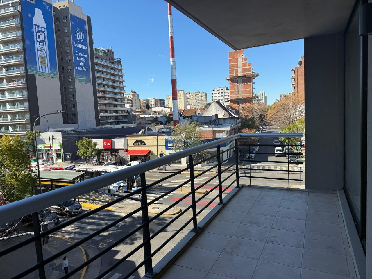 ALQUILER DEPTO 2 AMBIENTES, A ESTRENAR, BALCÓN CORRIDO CON VISTA ABIERTA!!! — foto 1