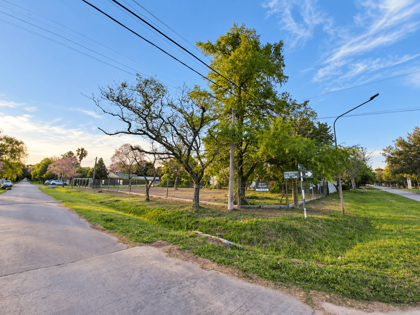 Venta de Lote en esquina sobre Av. 1° de Marzo, B° Los Alamos del Aero Club — foto 1