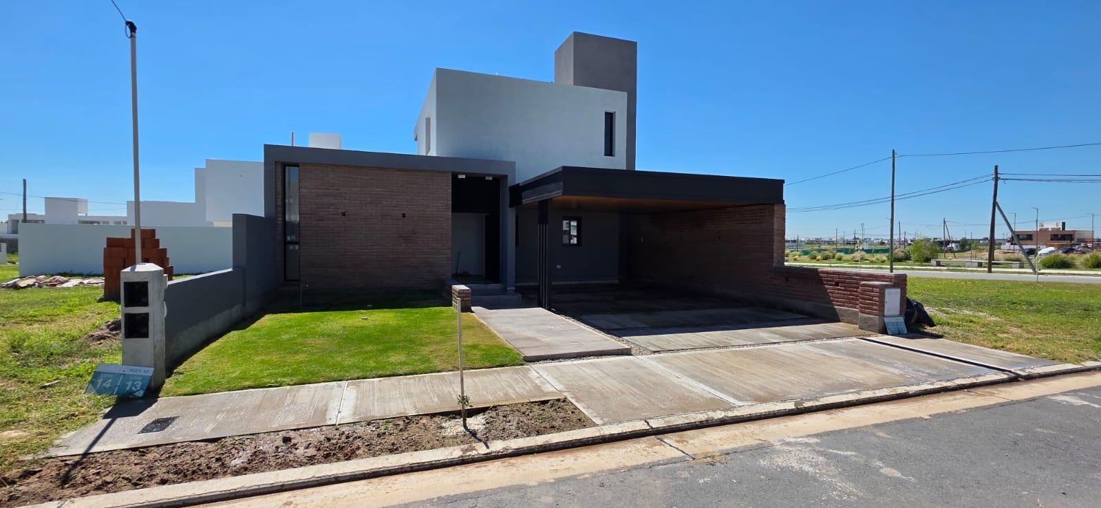 Casa en venta en Rincones de manantiales — foto 1