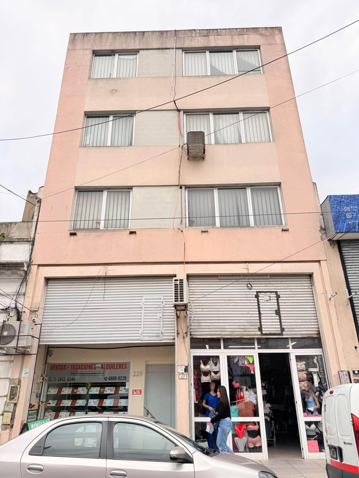 VENTA | Edificio Comercial en Excelente Zona, Flores CABA — foto 1