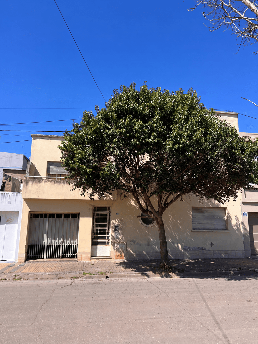 Casa de dos plantas en venta - Barrio centro II — foto 1