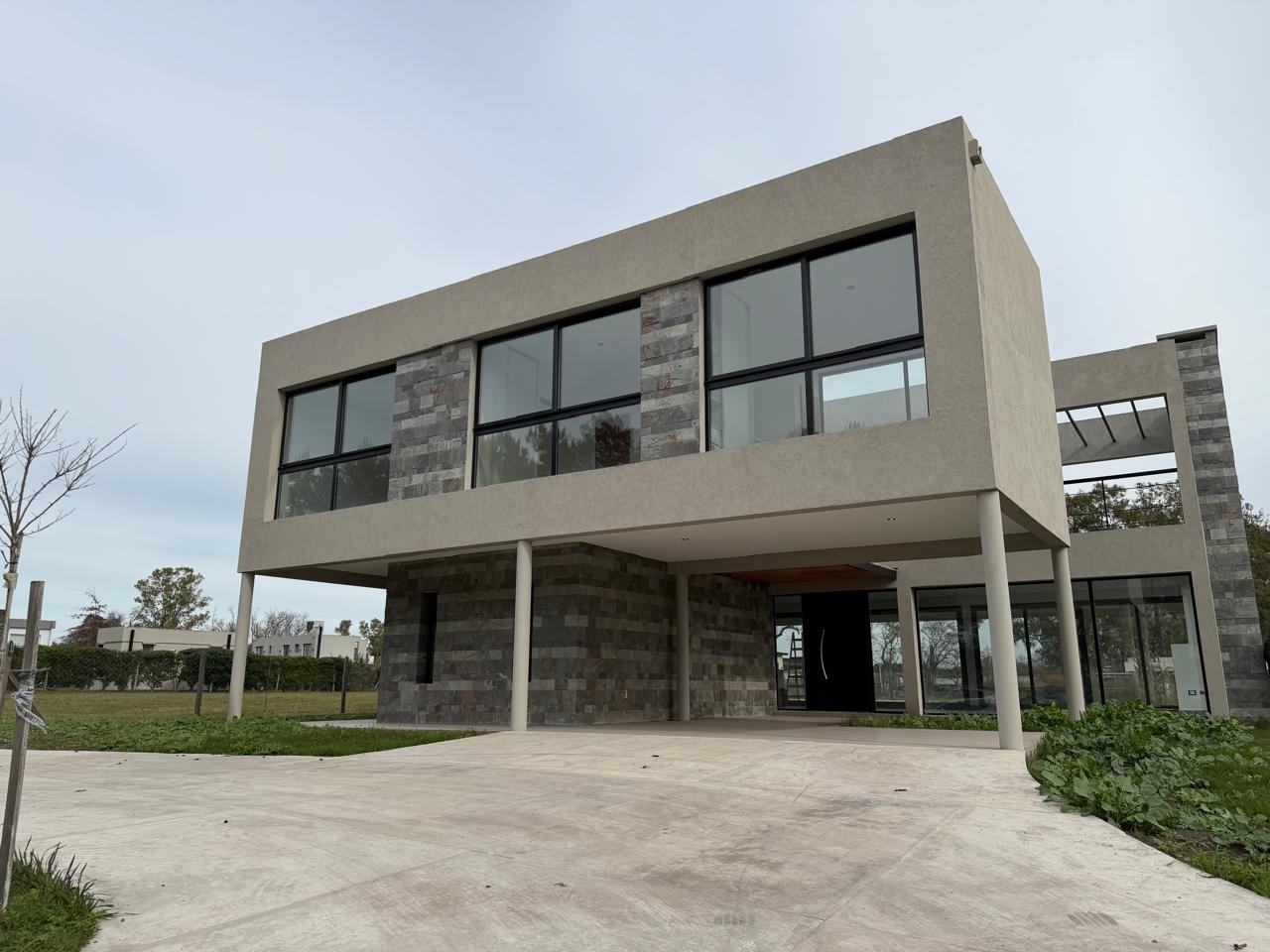 Casa en venta en campana — foto 1