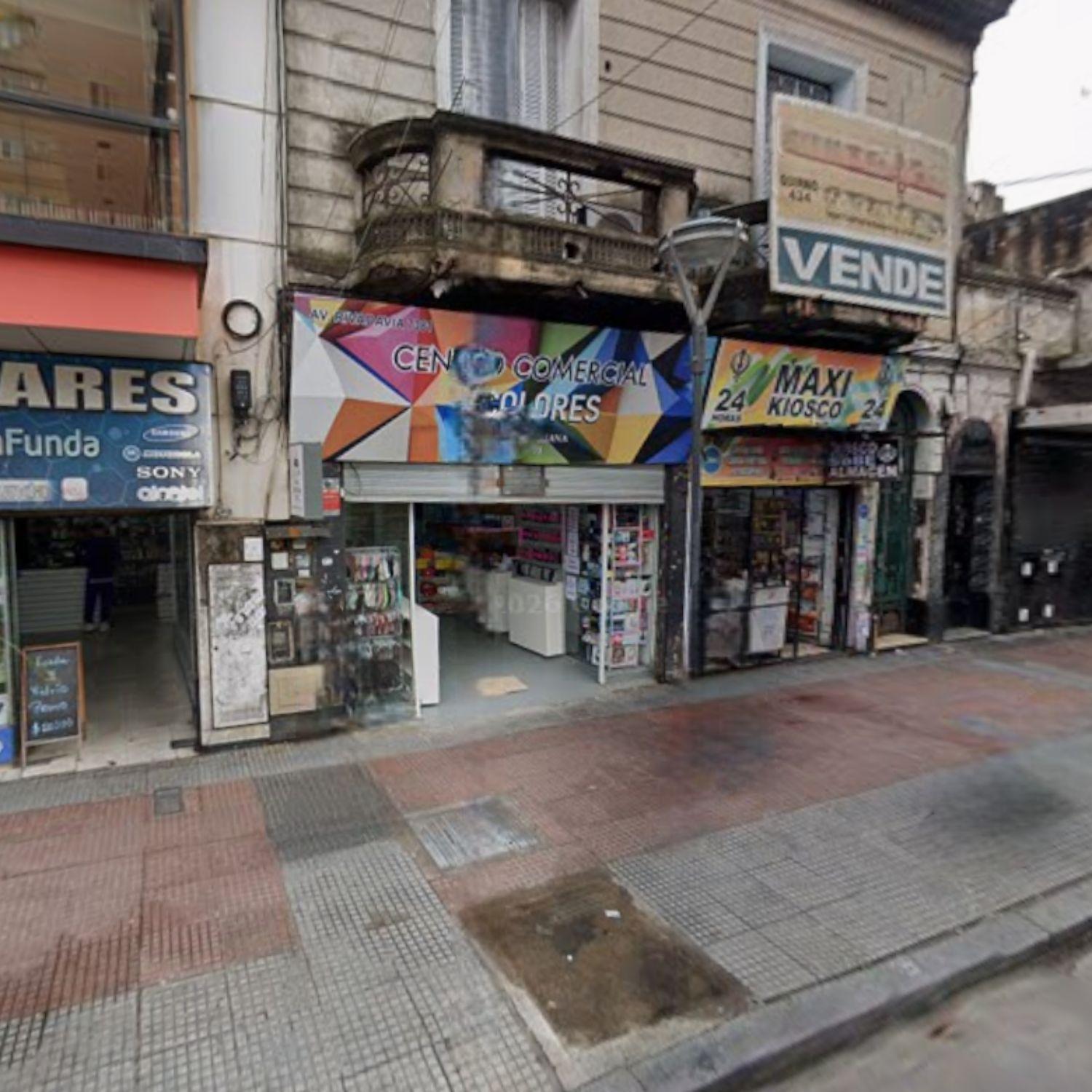 Alquiler local comercial Av. Rivadavia y Nazca — foto 1