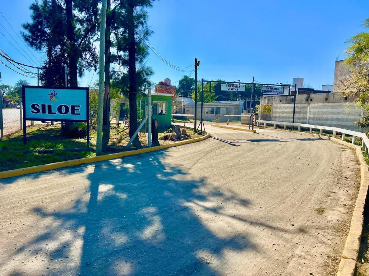Lote esquina en venta B° Siloé - Villa Esquiú — foto 1