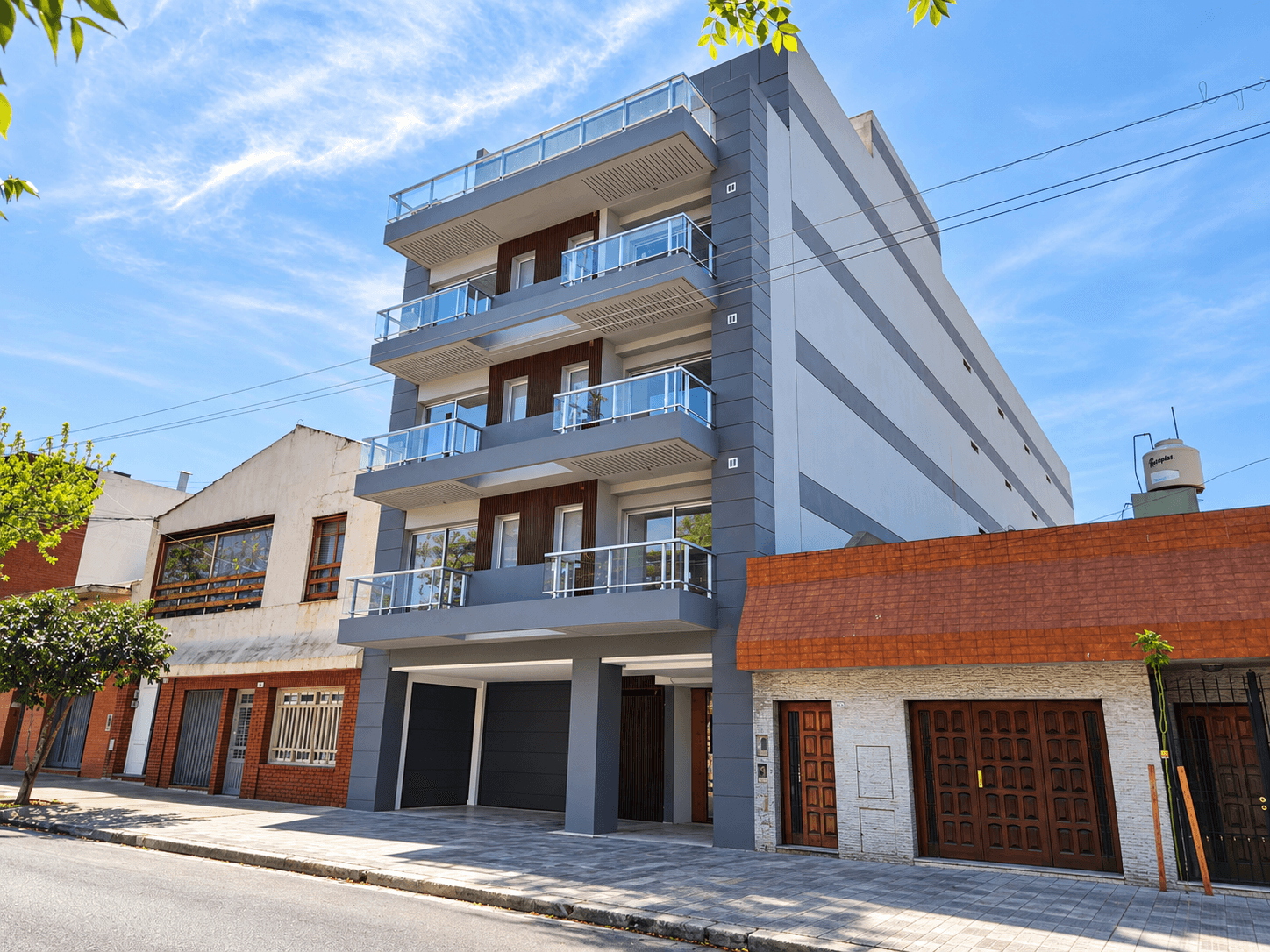 VENTA DEPARTAMENTO DOS AMB CON DOBLE PATIO | ZONA BARRIO NAON — foto 1