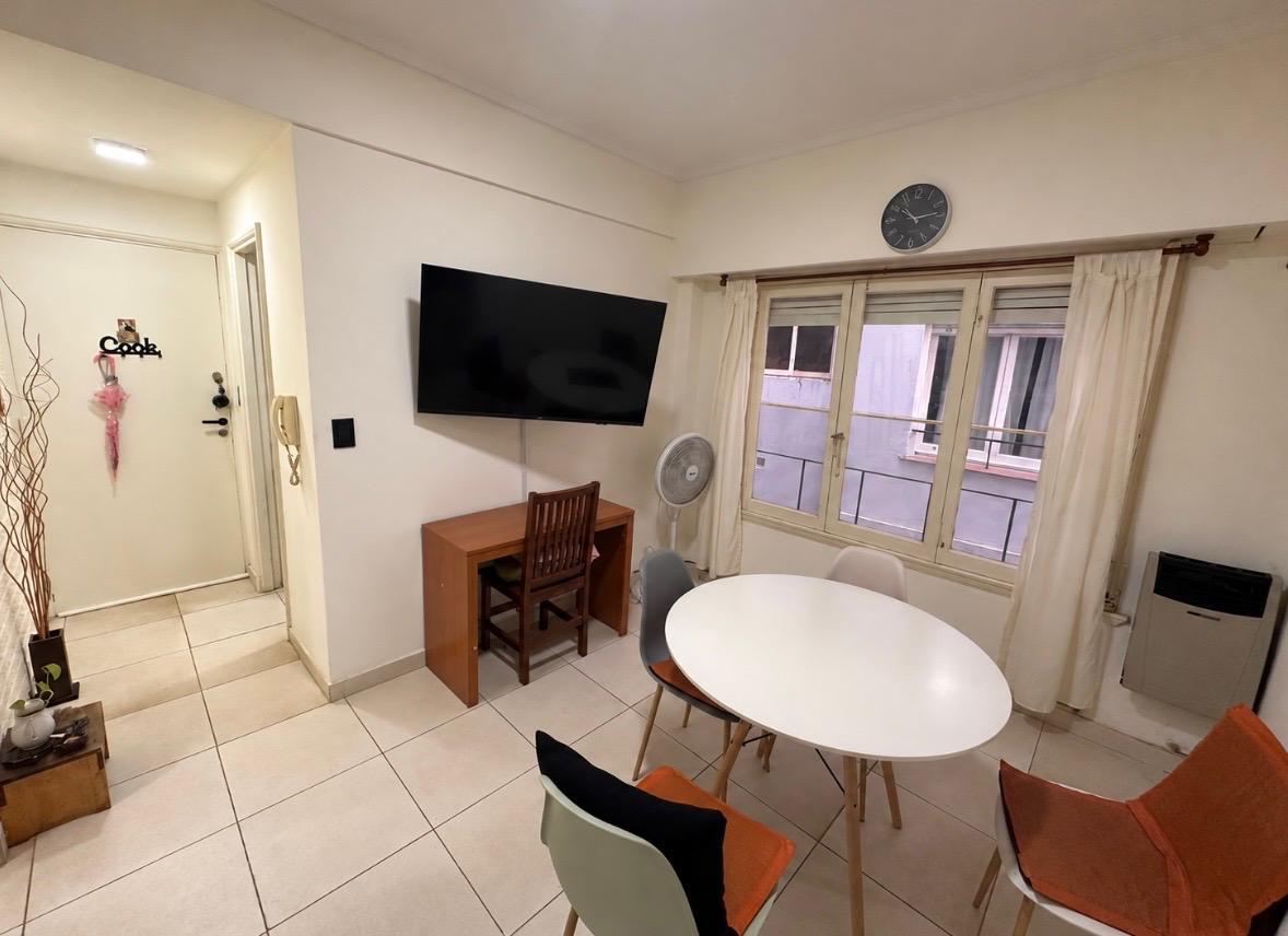 DEPARTAMENTO 2 AMBIENTES CON DEPENDENCIA EN VENTA – CENTRO – LAS HERAS 2000 — foto 1