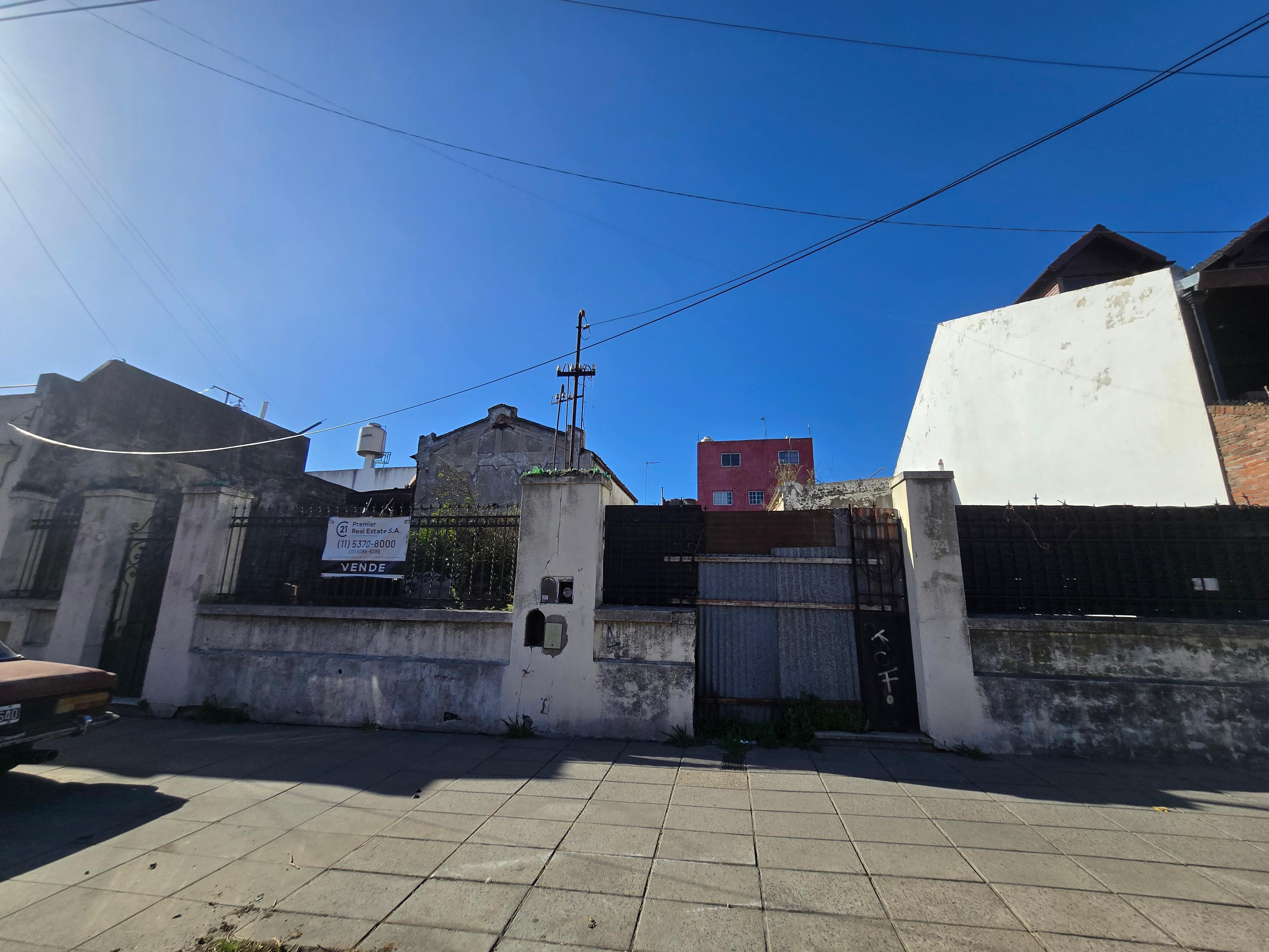 Terreno en venta VILLA LUGANO — foto 1