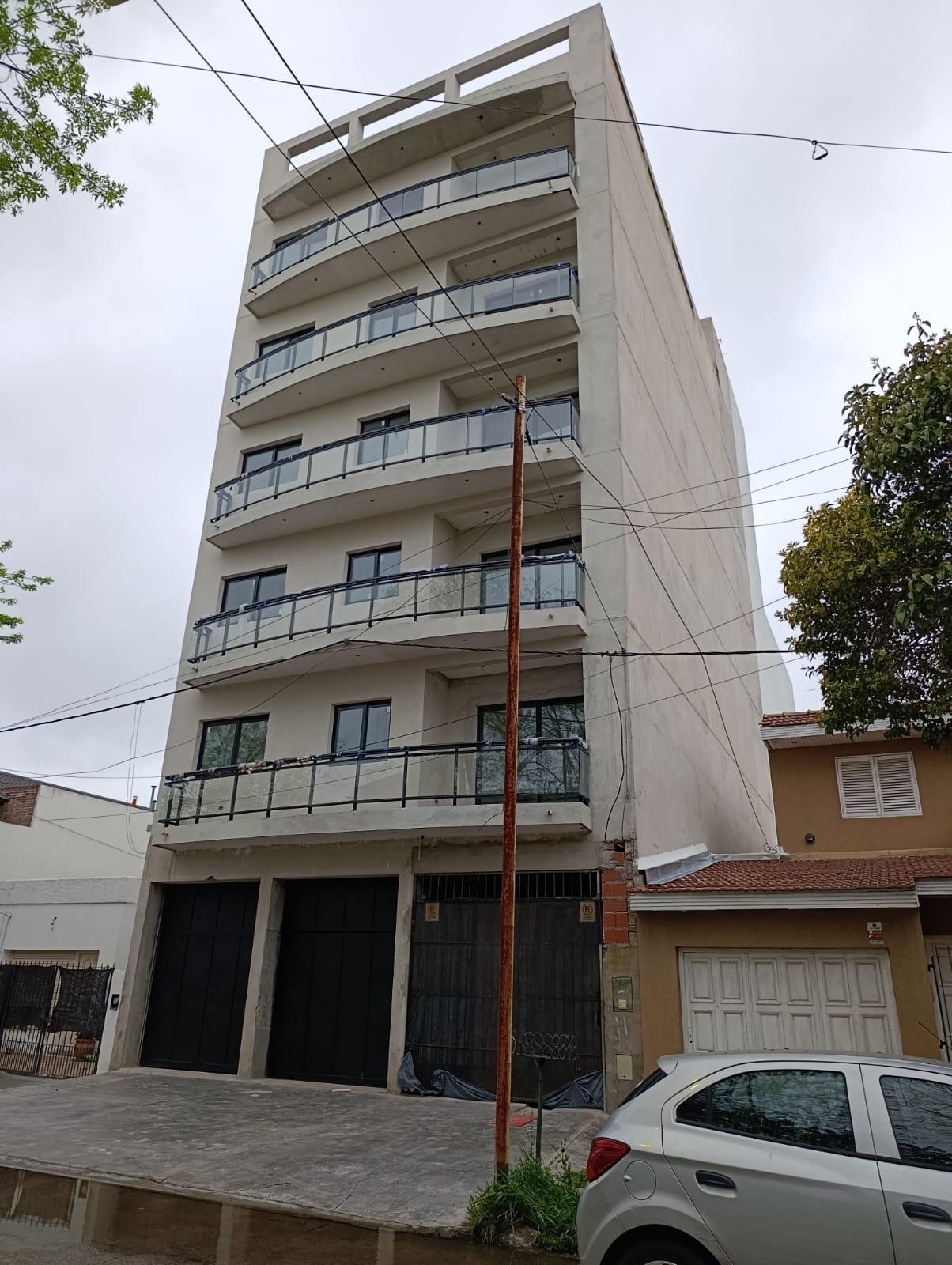 Departamento en Venta de 3 dormitorios en construcción en La Plata — foto 1