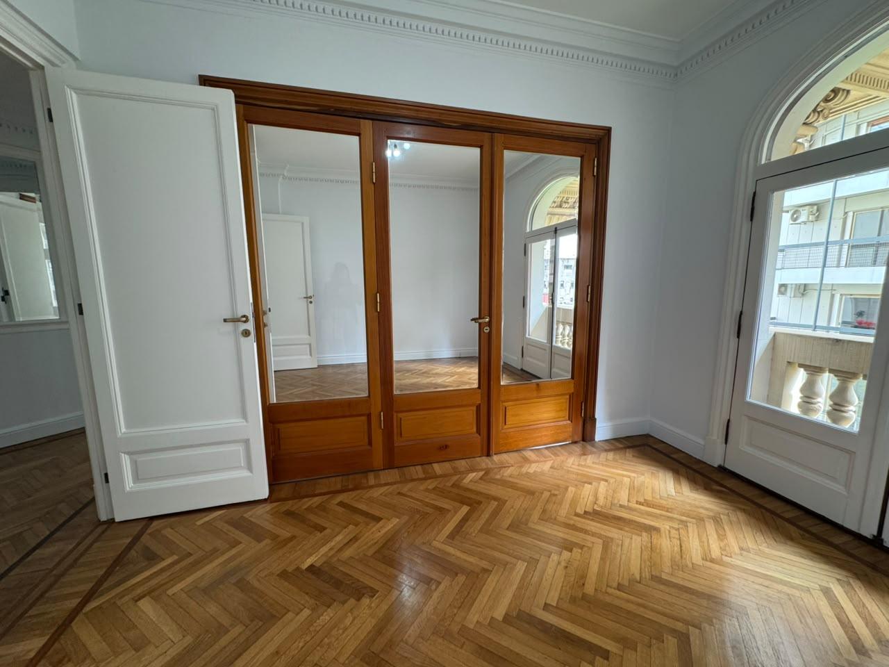 Oficinas de estilo inglés en alquiler - Retiro — foto 1