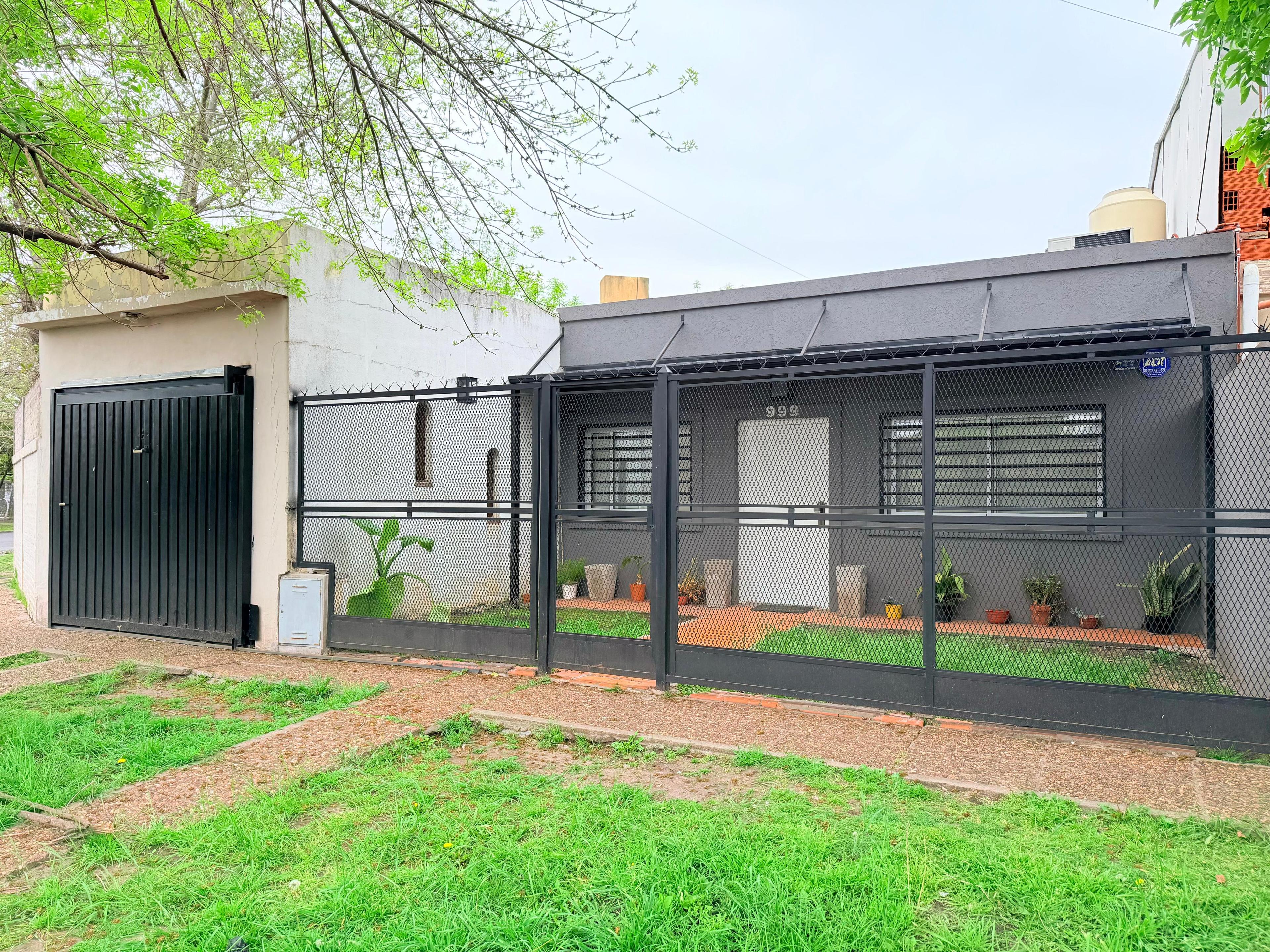 VENTA CASA 3 AMBIENTES ITUZAINGO COCHERA PATIO — foto 1