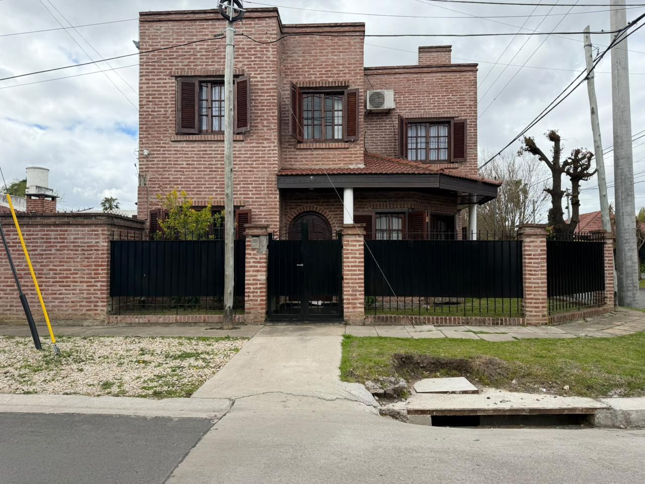 Casas en venta en Gonnet — foto 1