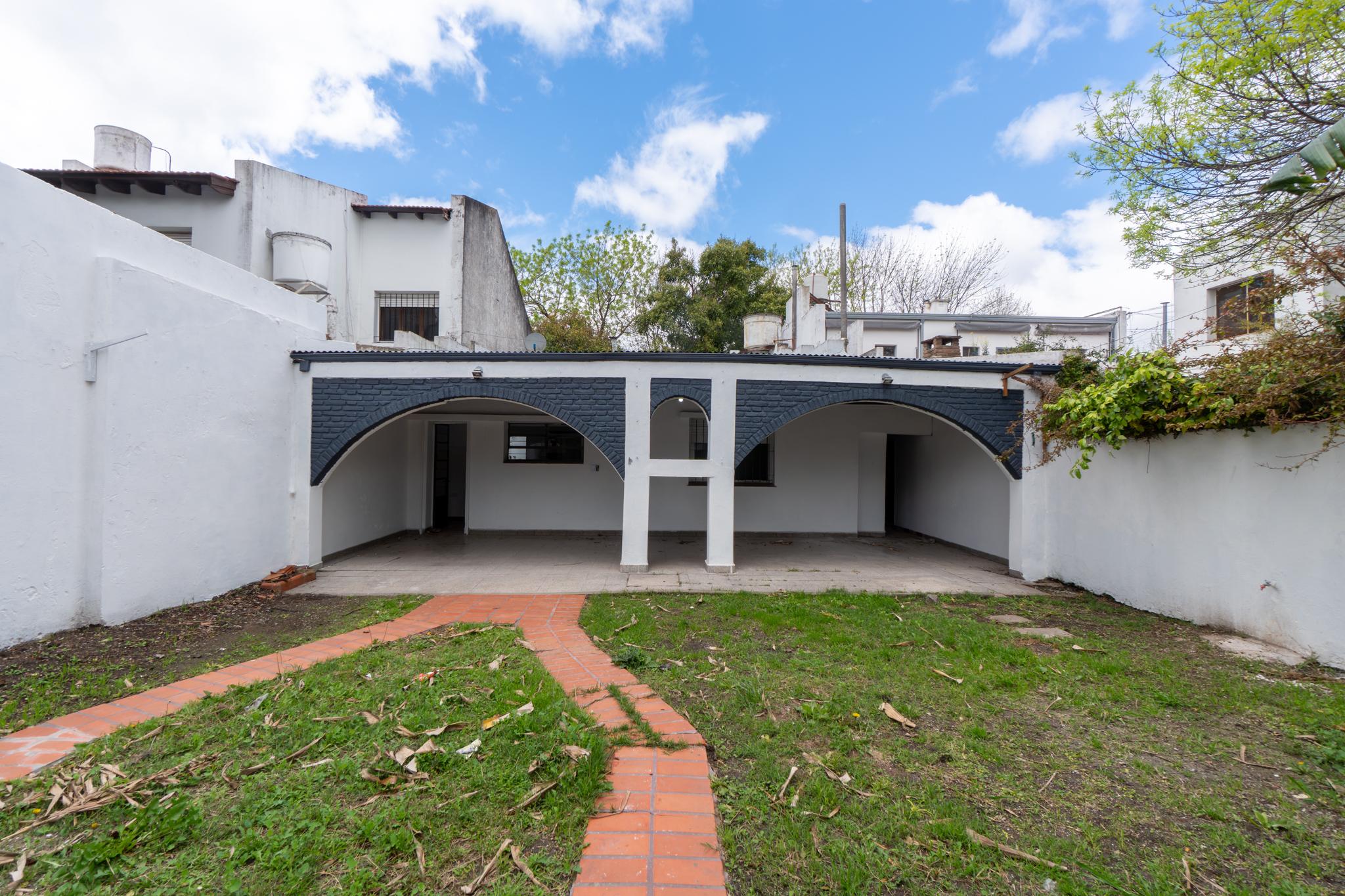 Casa en venta en La Plata sobre Av. 32, opcion Comercial — foto 1