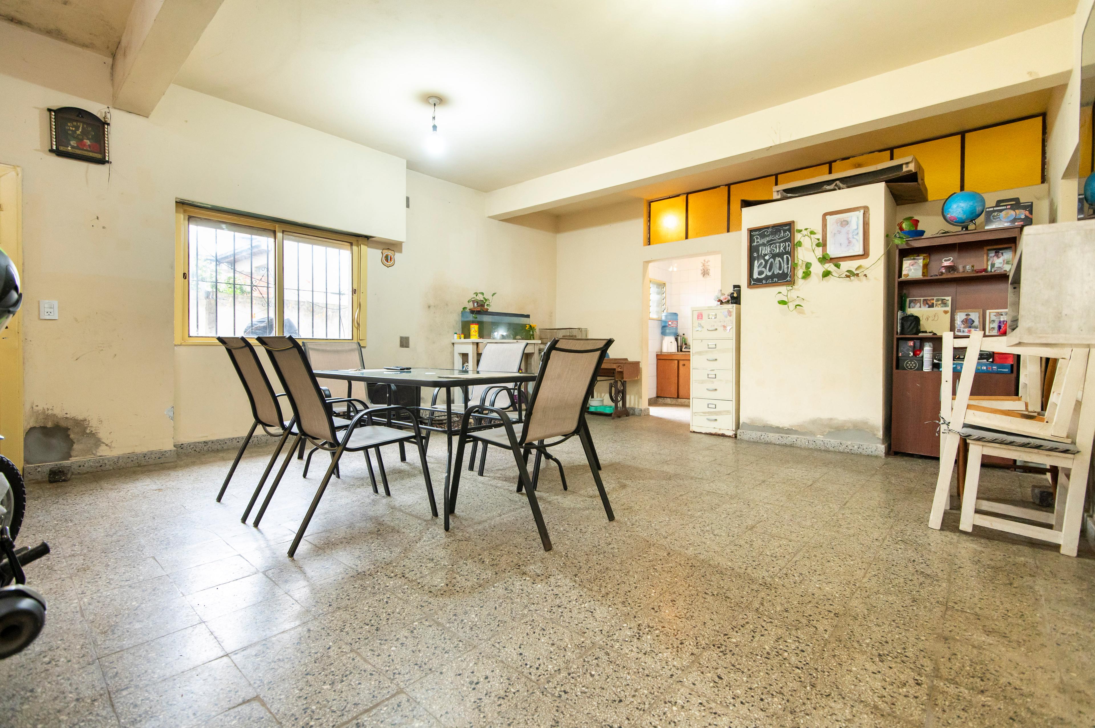 CASA EN VENTA EN LA PLATA VILLA ELVIRA — foto 1