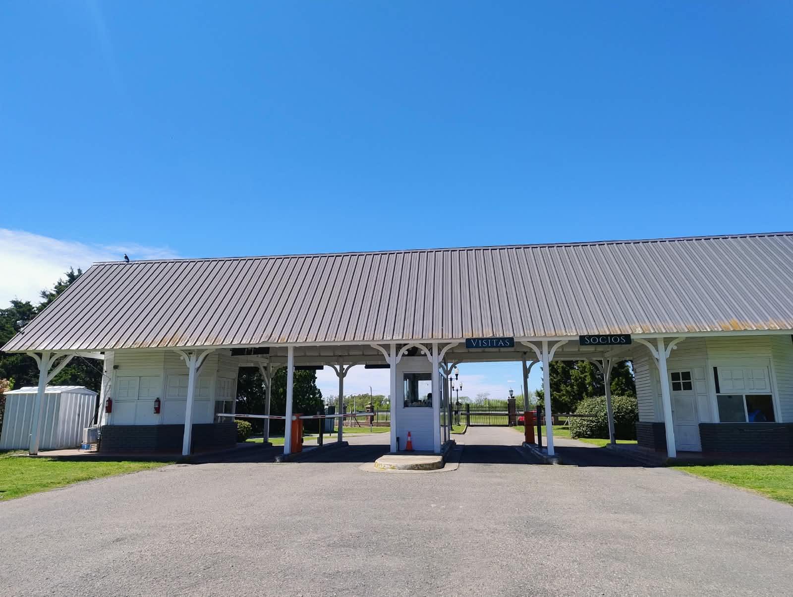 VENTA LOTE 1500 m2 BARRIO CERRADO HARAS SAN PABLO — foto 1