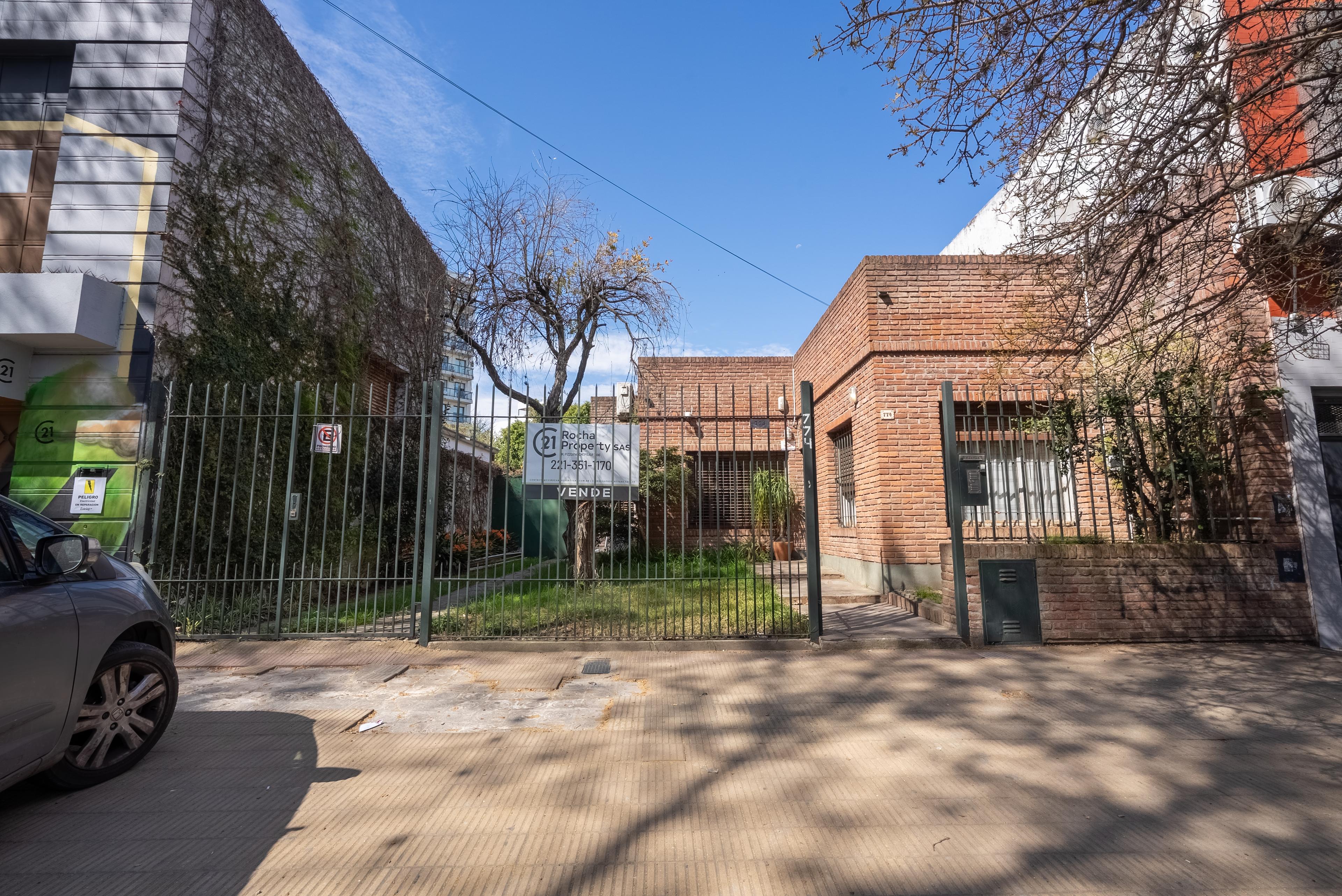 Casa en venta con amplio jardín – Zona Bellas Artes — foto 1