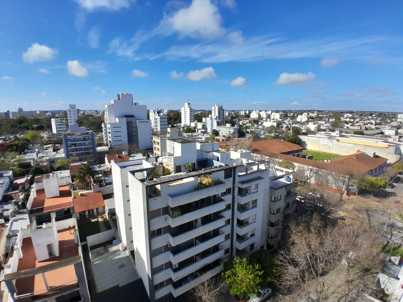 Venta de Departamento de dos dormitorios con cochera — foto 1