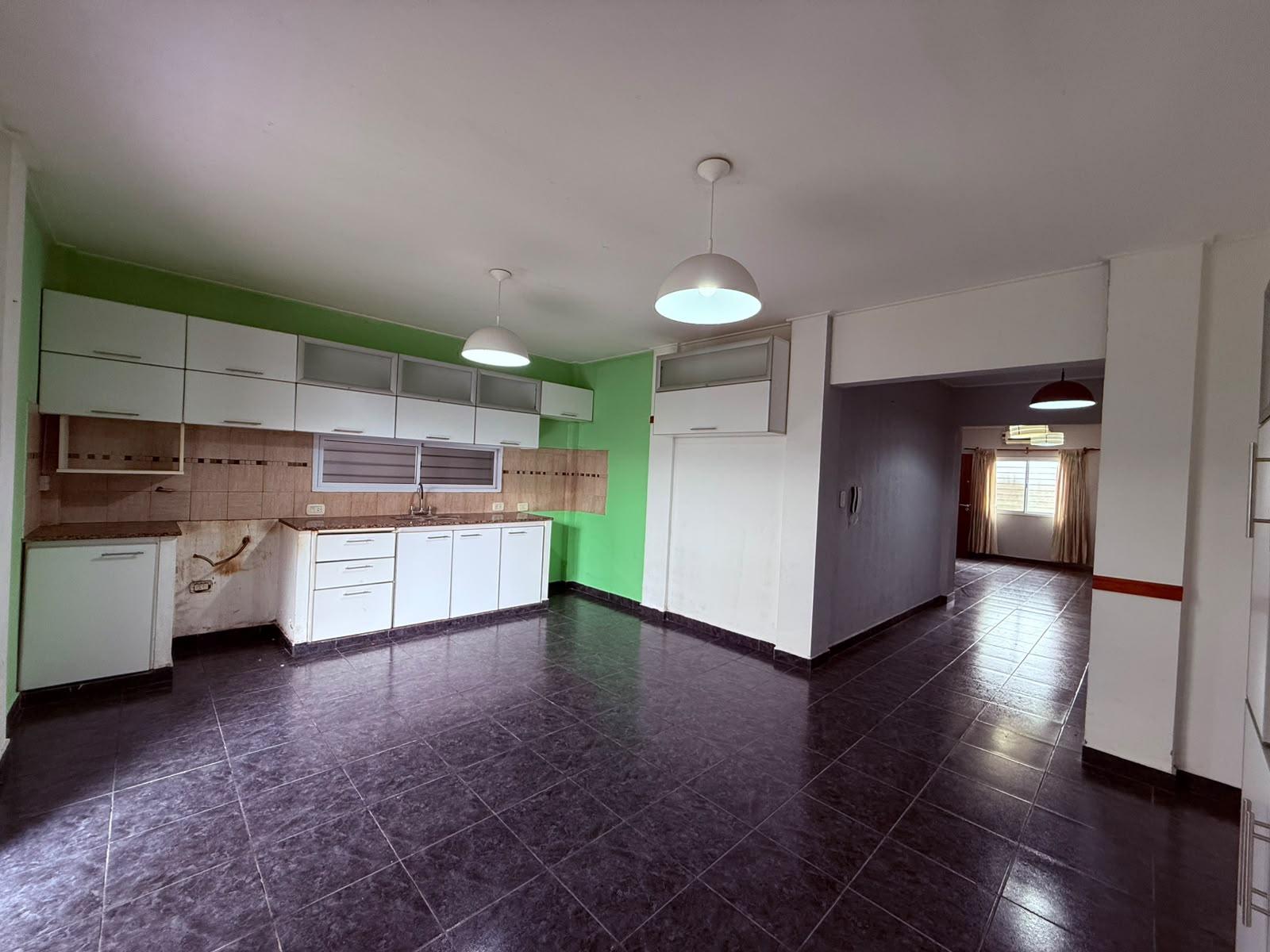 Departamento en alquiler en Los Hornos — foto 1