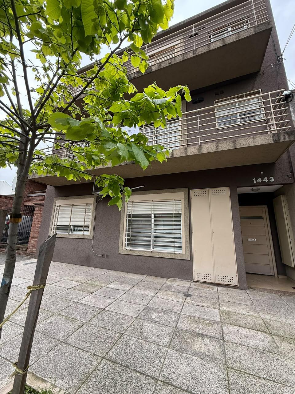 VENTA DEPARTAMENTO 3 AMBIENTES BALCÓN CORRIDO TERRAZA PROPIA MONTE CASTRO CABA — foto 1