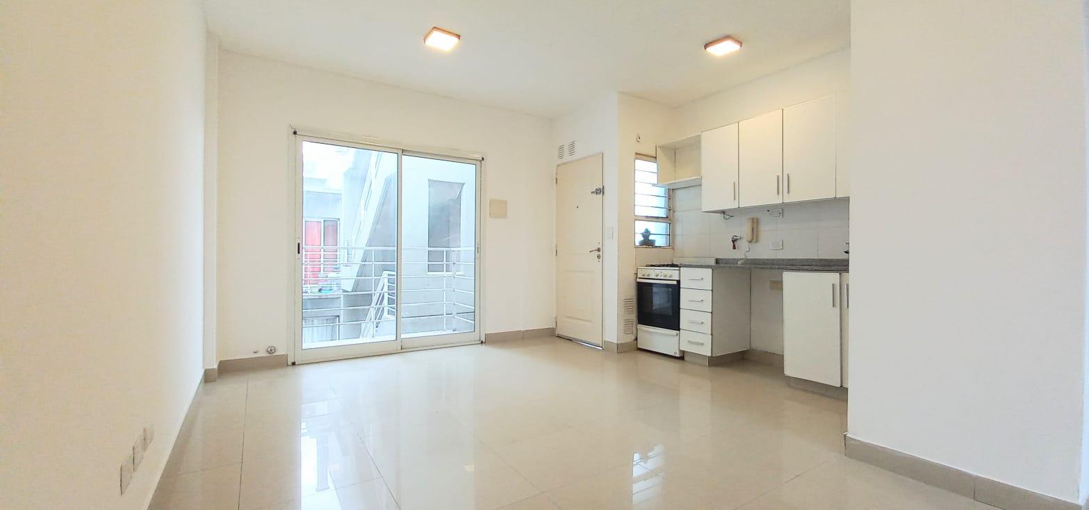 Caseros Centro Departamento 2 Ambientes en venta — foto 1