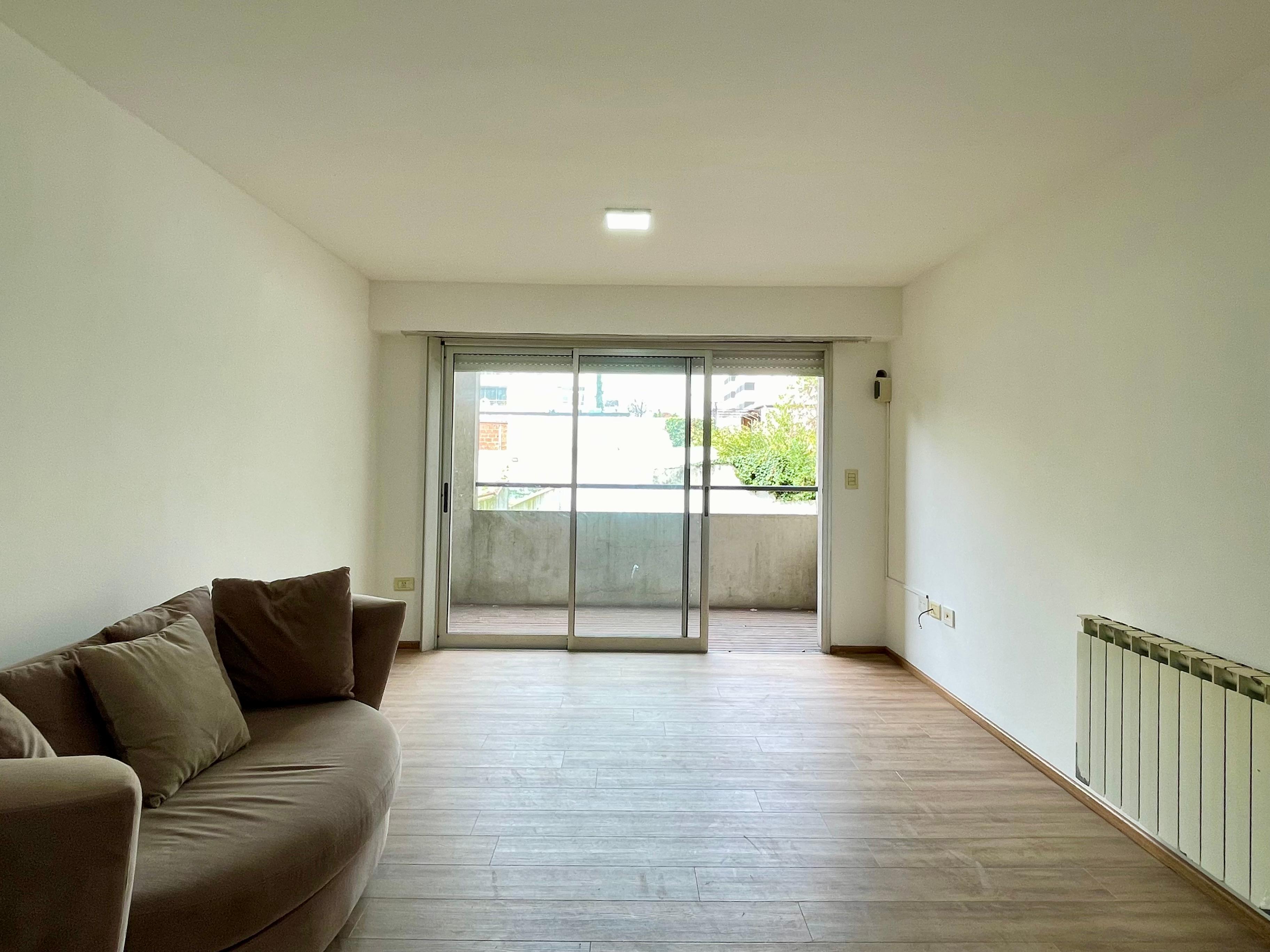 Departamento Tipo Duplex de 2 Dormitorios con Cochera — foto 1