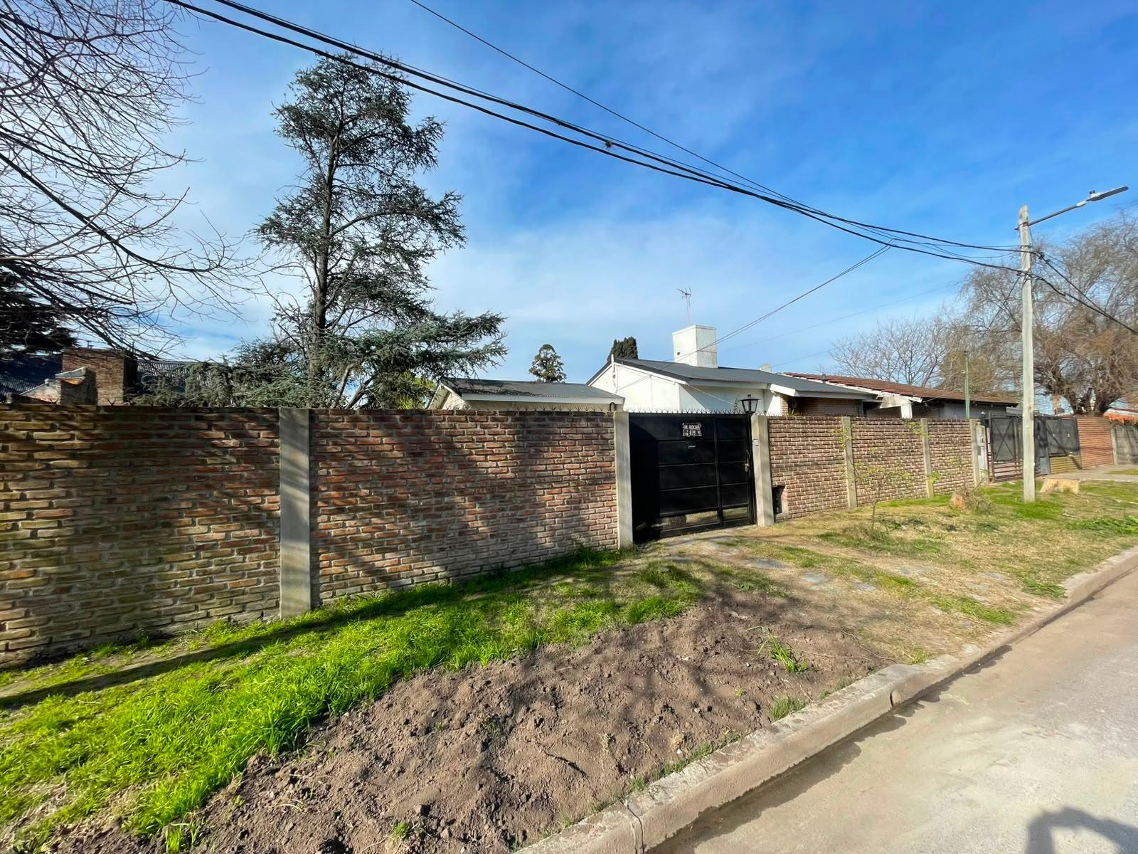 CASA EN VENTA BURZACO — foto 1