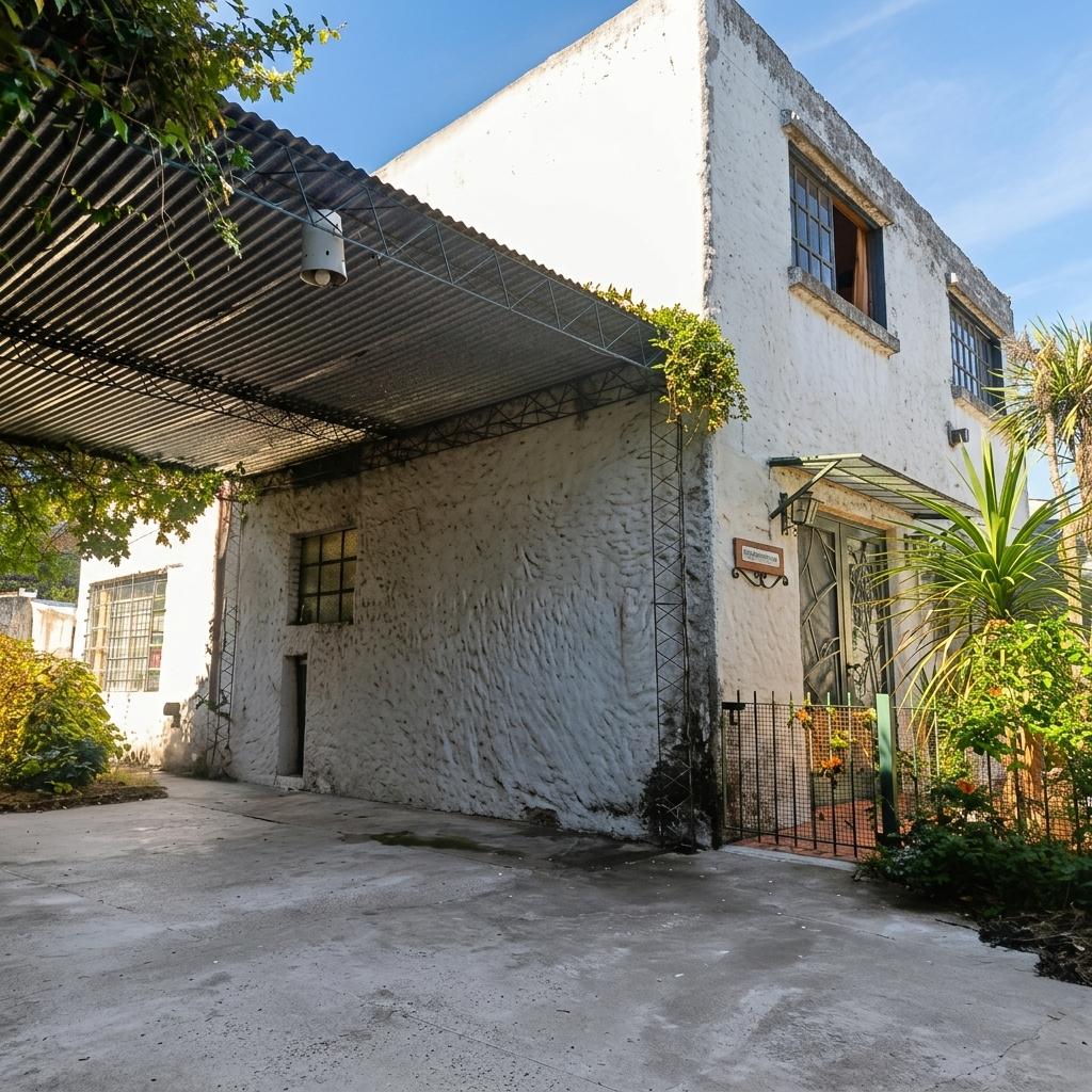 Casa 6 ambientes- piscina- cochera- parque - apto crédito — foto 1